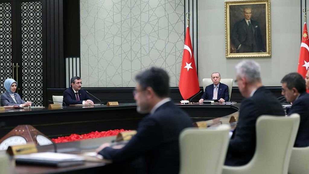 Kabine Beştepe’de toplanıyor: Gündem terörsüz Türkiye, Suriye ve Gazze